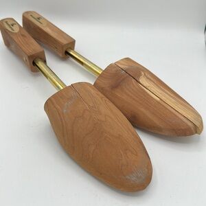 ShoeKeeper split-toe cedar shoe tree pair, size L